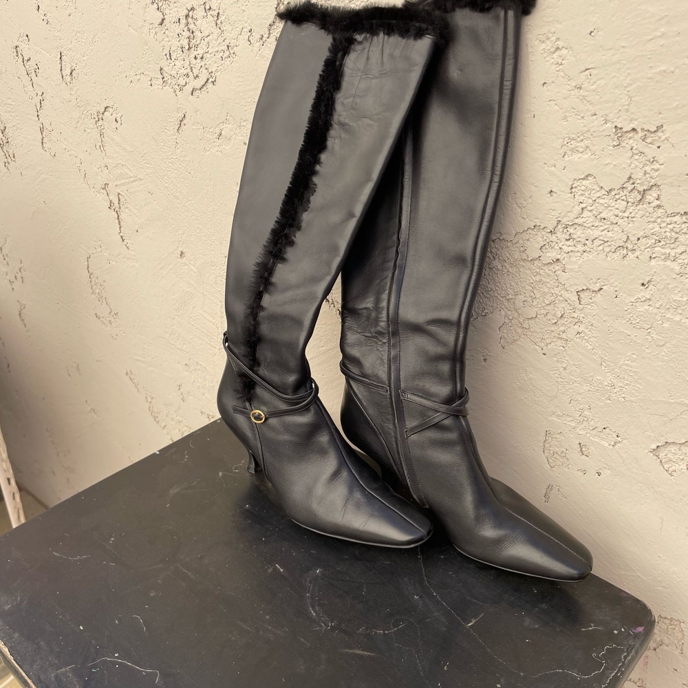 Elegant Black Knee-High Women's Boots